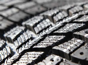 運転中に車が振動する理由 - 一般的な原因と解決策 