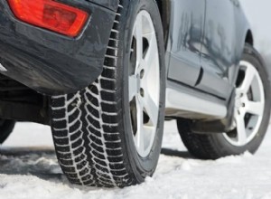 良い冬用タイヤを購入するための簡単なガイド 