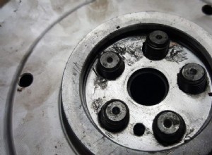 悪いホイールベアリングでどれくらい運転できますか？ 