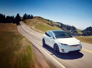 ジャンパーケーブルなしでバッテリーが切れた状態で車を始動するにはどうすればよいですか？ 