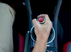 クラッチなしのシフト–マニュアル車ではどのように機能しますか？ 