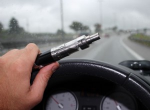 Vapingはあなたの車の内部を破壊しますか？ 