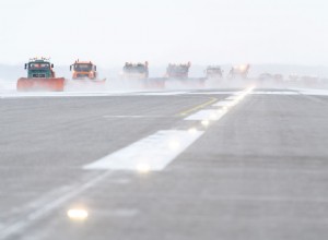 ブラックアイスにぶつかった場合の対処方法は次のとおりです 