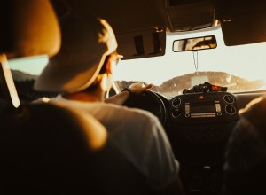 車のエアコンが効かなくなったときの 3 つの重要なチェック 