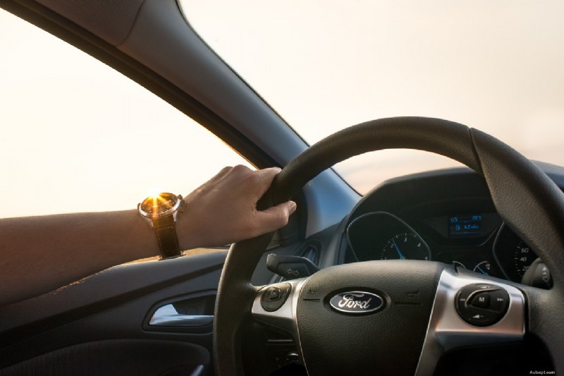 10 代の若者がマスターすべき 5 つの重要な自動車スキル 
