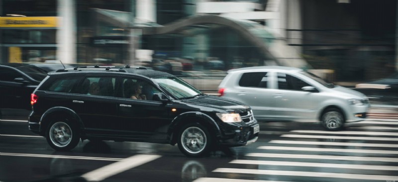 新しいドライバー:安全性と長寿命のための重要な車両メンテナンスのヒント 