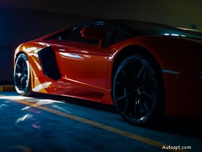 あなたの車を保護:色あせを防ぐ耐日焼け性ペイントカラー 
