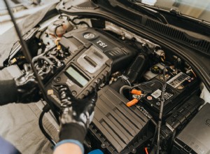 あなたの古い車のバッテリーを誰が買い取ってくれるでしょうか?現金とリサイクルの完全ガイド 