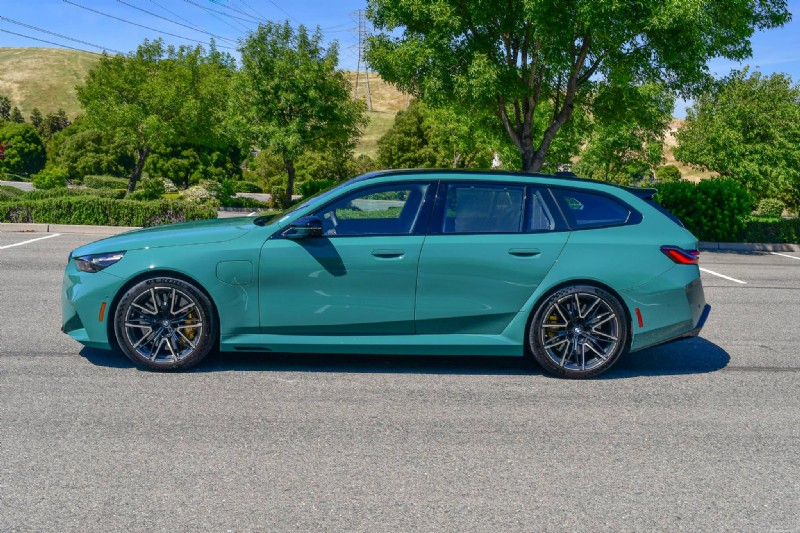 2025 BMW M5 ツーリング PHEV:1 週間の実際のパフォーマンスをレビュー 