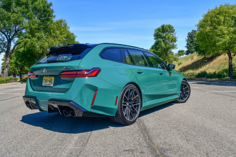 2025 BMW M5 ツーリング PHEV:1 週間の実際のパフォーマンスをレビュー 