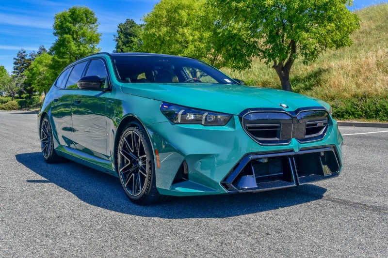 2025 BMW M5 ツーリング PHEV:1 週間の実際のパフォーマンスをレビュー 