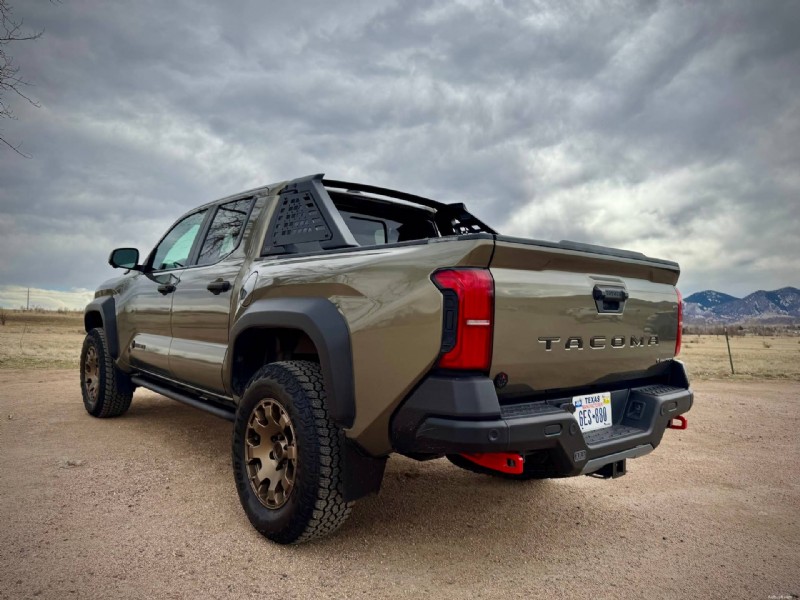 2026 トヨタ タコマ TRD がトレイルハンターを上回る理由:5 つの主な利点 