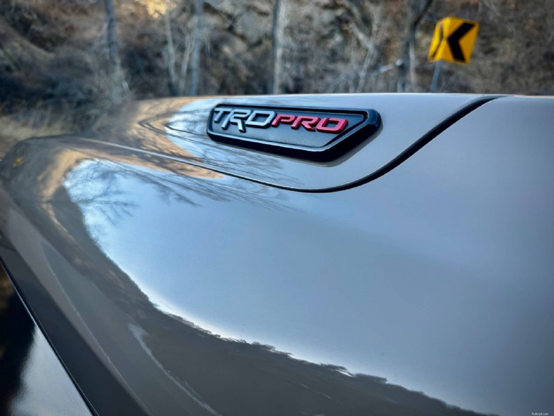 2026 トヨタ タコマ TRD がトレイルハンターを上回る理由:5 つの主な利点 