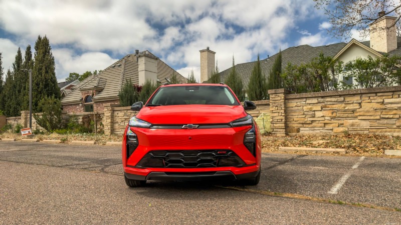 2027 シボレー ボルトのレビュー:最新モデルがキャンセルの噂に直面している理由 