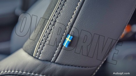 2022 Volvo XC40 Recharge 標準インテリア – プレミアムなデザインと機能 