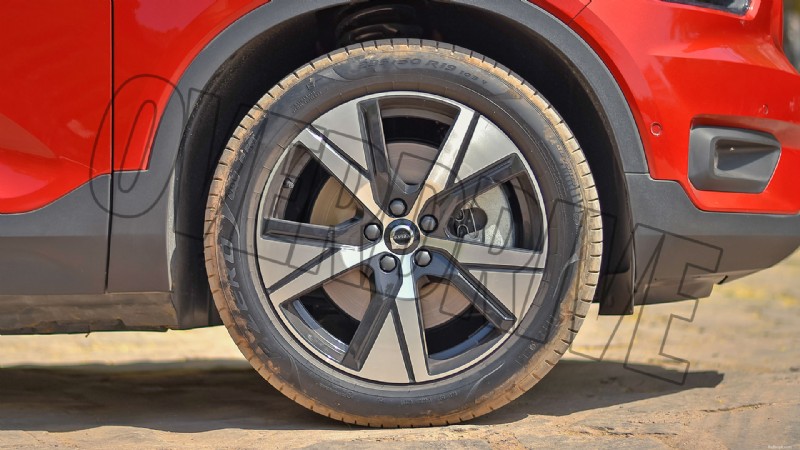 2022 Volvo XC40 Recharge Standard – 外観概要 