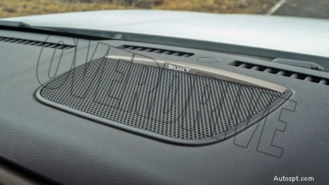 マヒンドラ スコーピオ N 2022 Z8L ガソリン MT:6 スピード、6 シーター インテリア – フルスペックとハイライト 