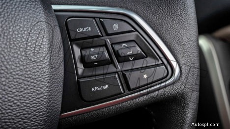 マヒンドラ スコーピオ N 2022 Z8L ガソリン MT:6 スピード、6 シーター インテリア – フルスペックとハイライト 