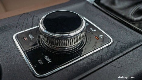 マヒンドラ スコーピオ N 2022 Z8L ガソリン MT:6 スピード、6 シーター インテリア – フルスペックとハイライト 