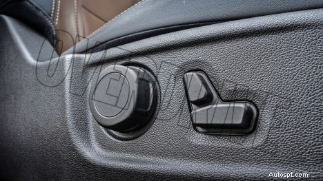 マヒンドラ スコーピオ N 2022 Z8L ガソリン MT:6 スピード、6 シーター インテリア – フルスペックとハイライト 