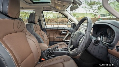 マヒンドラ スコーピオ N 2022 Z8L ガソリン MT:6 スピード、6 シーター インテリア – フルスペックとハイライト 