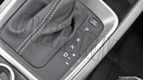Hyundai Venue 2022 1.2 Kappa MT SX – デュアルトーンインテリアレビュー 