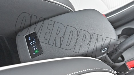 Hyundai Venue 2022 1.2 Kappa MT SX – デュアルトーンインテリアレビュー 