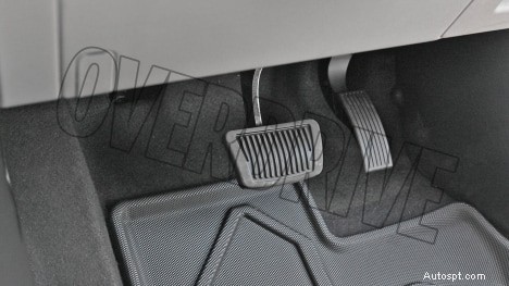 Hyundai Venue 2022 1.2 Kappa MT SX – デュアルトーンインテリアレビュー 