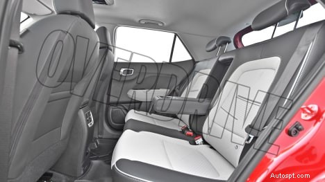 Hyundai Venue 2022 1.2 Kappa MT SX – デュアルトーンインテリアレビュー 