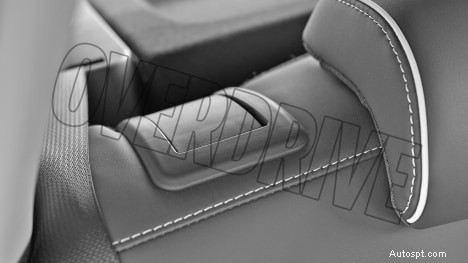 Hyundai Venue 2022 1.2 Kappa MT SX – デュアルトーンインテリアレビュー 