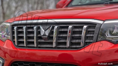 マヒンドラ スコーピオ N 2022 Z8L ガソリン – 6 速マニュアル、洗練された外観 