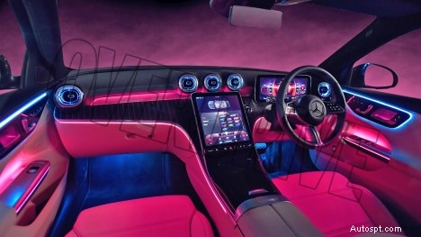 2022 Mercedes‑Benz C‑Class C200 インテリア – 豪華さ、快適さ、最先端のデザイン 