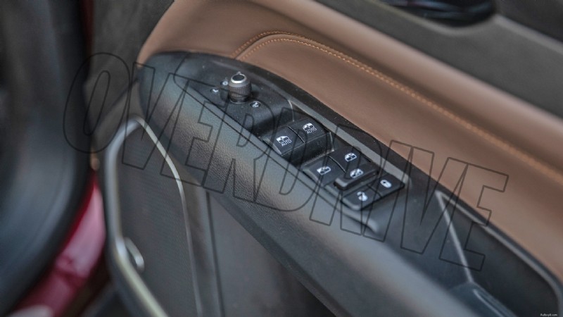 2022 Jeep Meridian Limited の内部:豪華な機能と快適性 