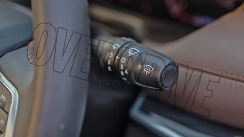 2022 Jeep Meridian Limited の内部:豪華な機能と快適性 