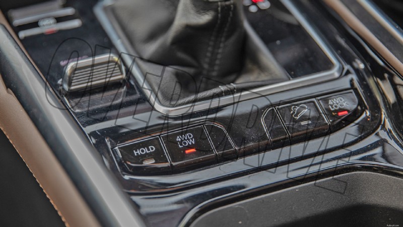 2022 Jeep Meridian Limited の内部:豪華な機能と快適性 