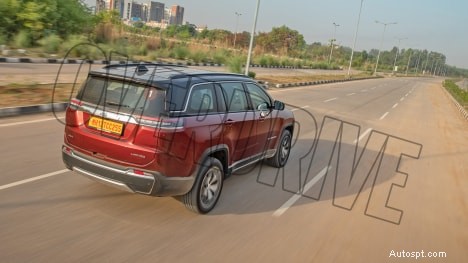Jeep Meridian 2022 Limited のエクステリアをご覧ください – プレミアムなデザインと堅牢なパフォーマンス 