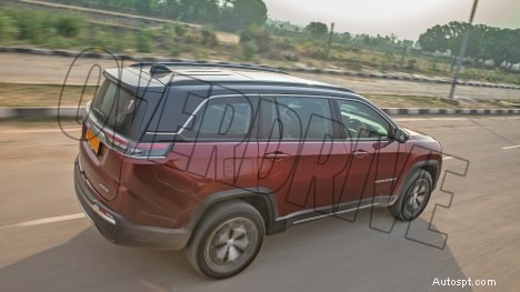 Jeep Meridian 2022 Limited のエクステリアをご覧ください – プレミアムなデザインと堅牢なパフォーマンス 