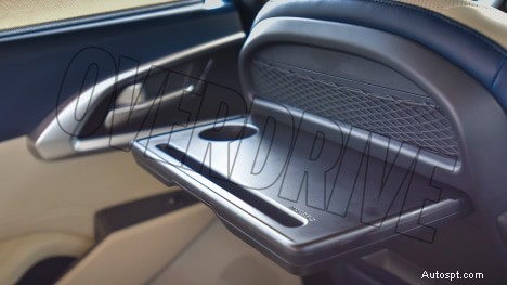 2022 Kia Carens Luxury Plus – 7 人乗り、1.5L エンジン、6 速オートマチックインテリア 