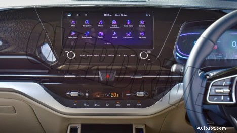2022 Kia Carens Luxury Plus – 7 人乗り、1.5L エンジン、6 速オートマチックインテリア 