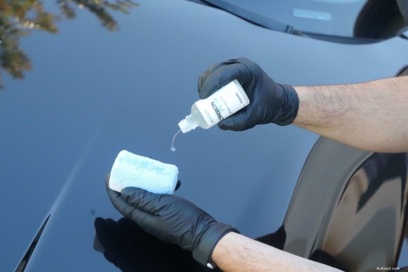 セラミックコーティングの説明:利点、欠点、および車の保護方法 