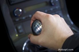 トランスミッションは直ちに修理が必要であるという 5 つの明確なインジケーター 