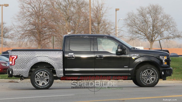 フォード F-150 プロトタイプはランドローバー ターボディーゼル V6 エンジンを搭載 