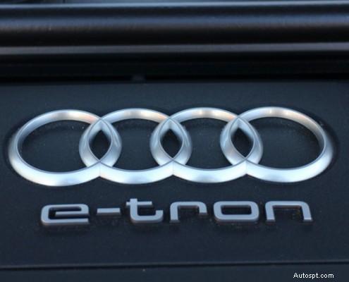 Audi Q7 e‑tron 3.0 TDI:高級ディーゼル プラグイン ハイブリッド SUV の First-Drive レビュー 