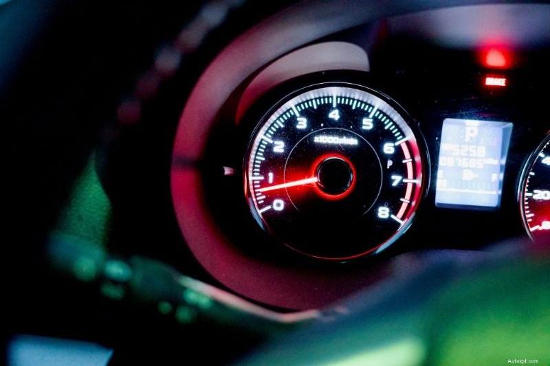 車の温度計が上昇したとき:エンジンは本当にオーバーヒートしていますか? 