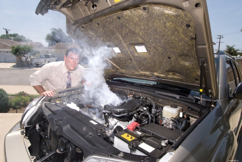 車のトランスミッションが故障している兆候トップ 5 – 注意すべき点 