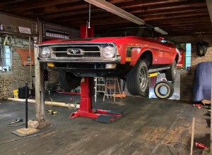 2025 年在宅整備士向けのベスト 2 ポスト カー リフト ガイド 
