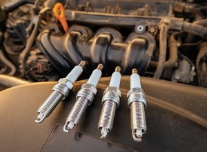 チェックエンジンライトが点灯する原因 — クイックガイド 