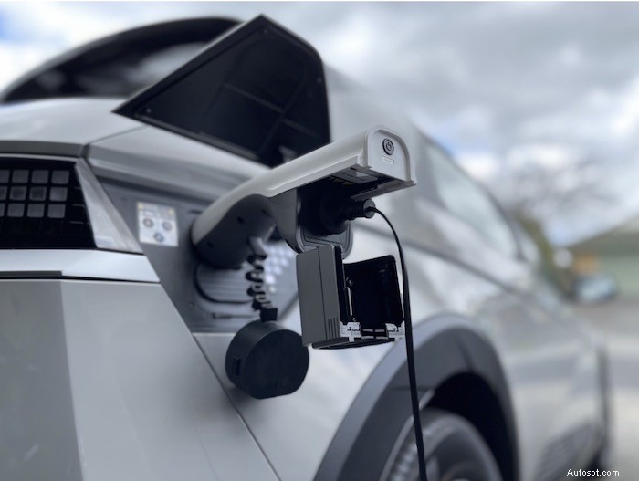 V2L の説明:英国で電気自動車を購入するための包括的なガイド 