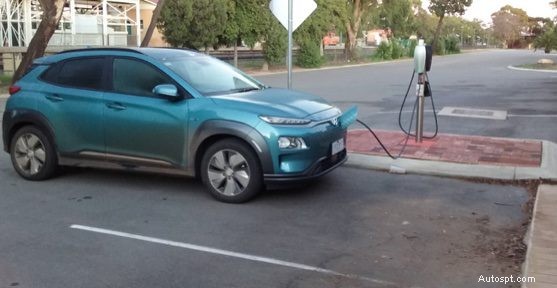 オーストラリアのアクセシブルな EV 充電への取り組み:規格はいつ施行されるのでしょうか? 
