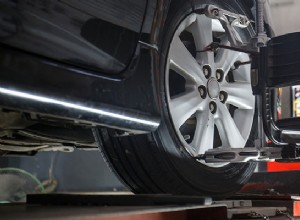 ホイールアライメントをいつスケジュールするか:安全運転のための重要な指標 